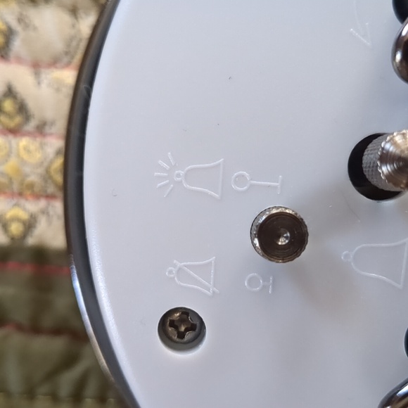 WESTCLOX* BIG BEN wind up alarm clock in working condition slivertone matte tan - Picture 8 of 12